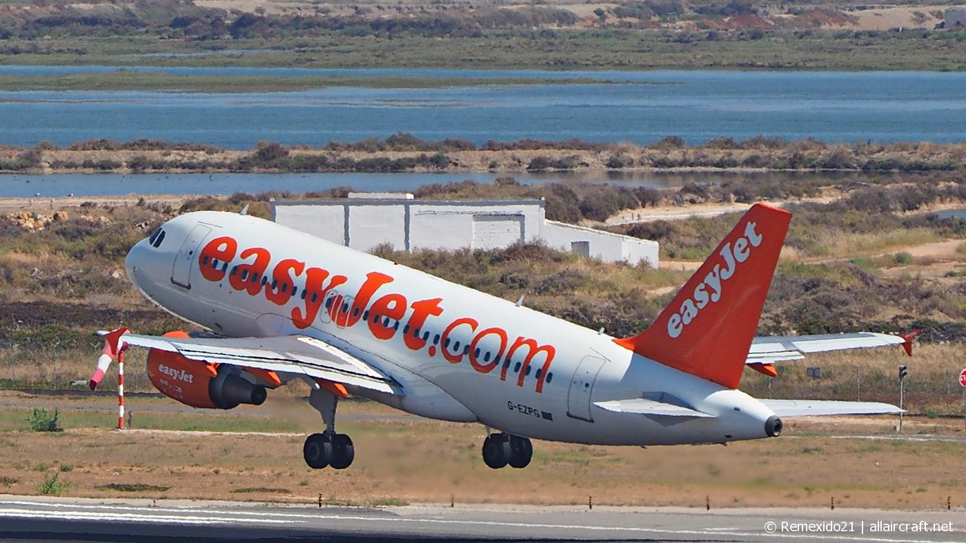 G-EZPG (2385) 2005 Airbus A319-111