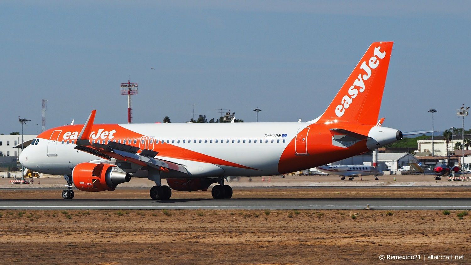 G-EZPN (7235) 2016 Airbus A320-214(WL)
