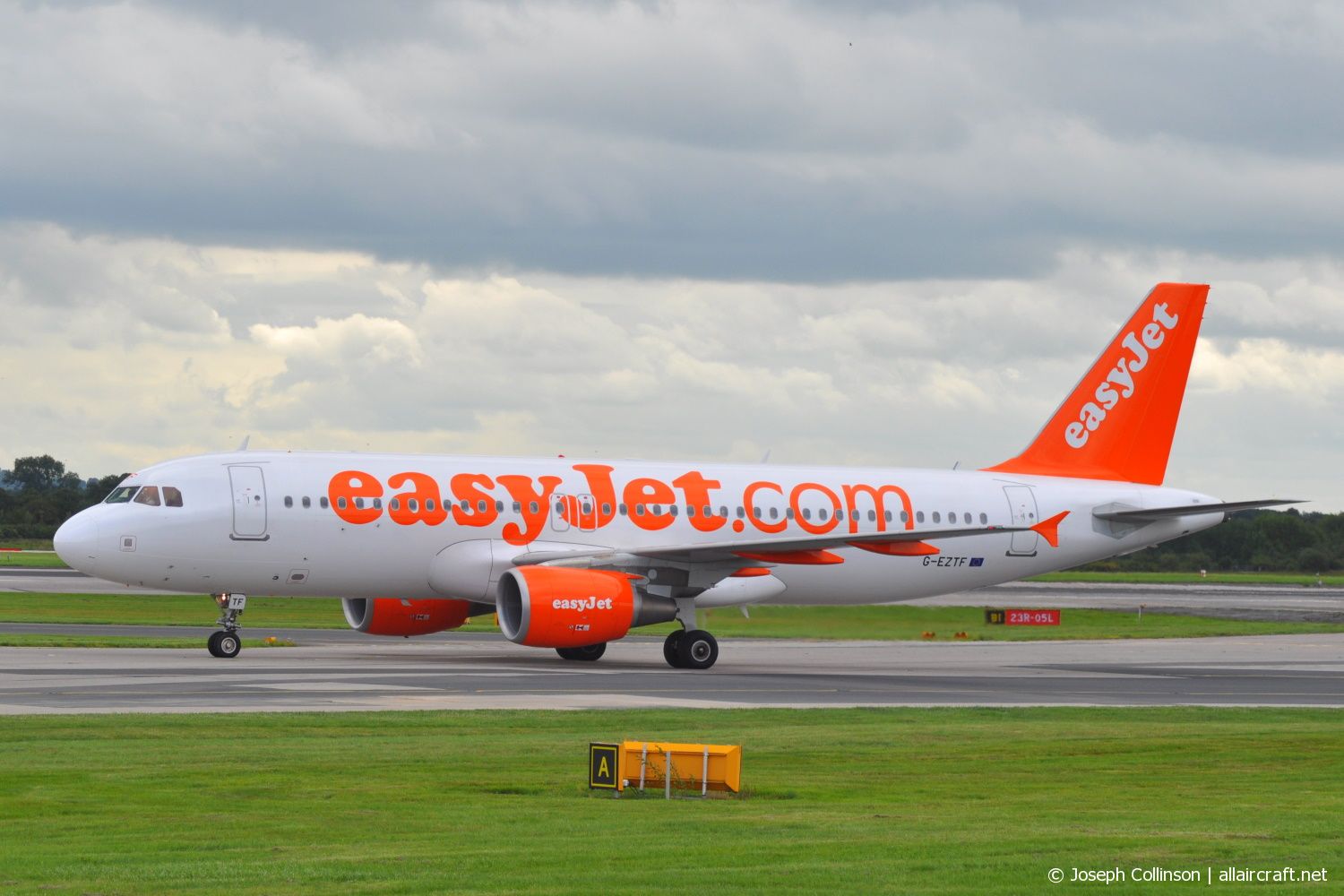 G-EZTF (3922) 2009 Airbus A320-214