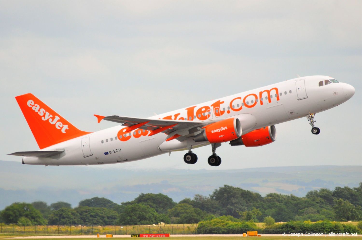 G-EZTI (3975) 2009 Airbus A320-214