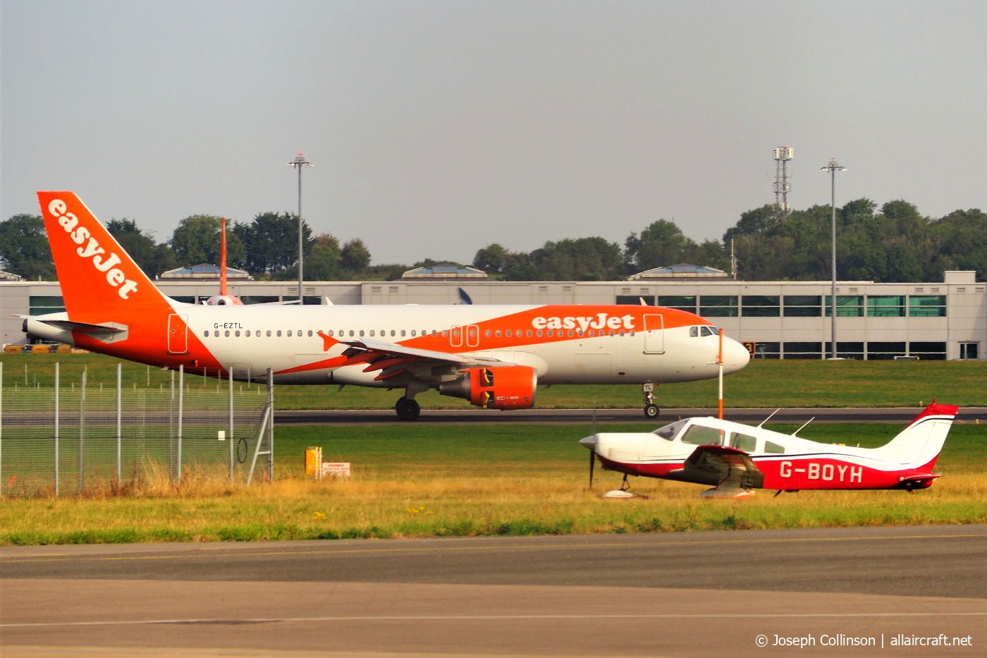 G-EZTL (4012) 2009 Airbus A320-214