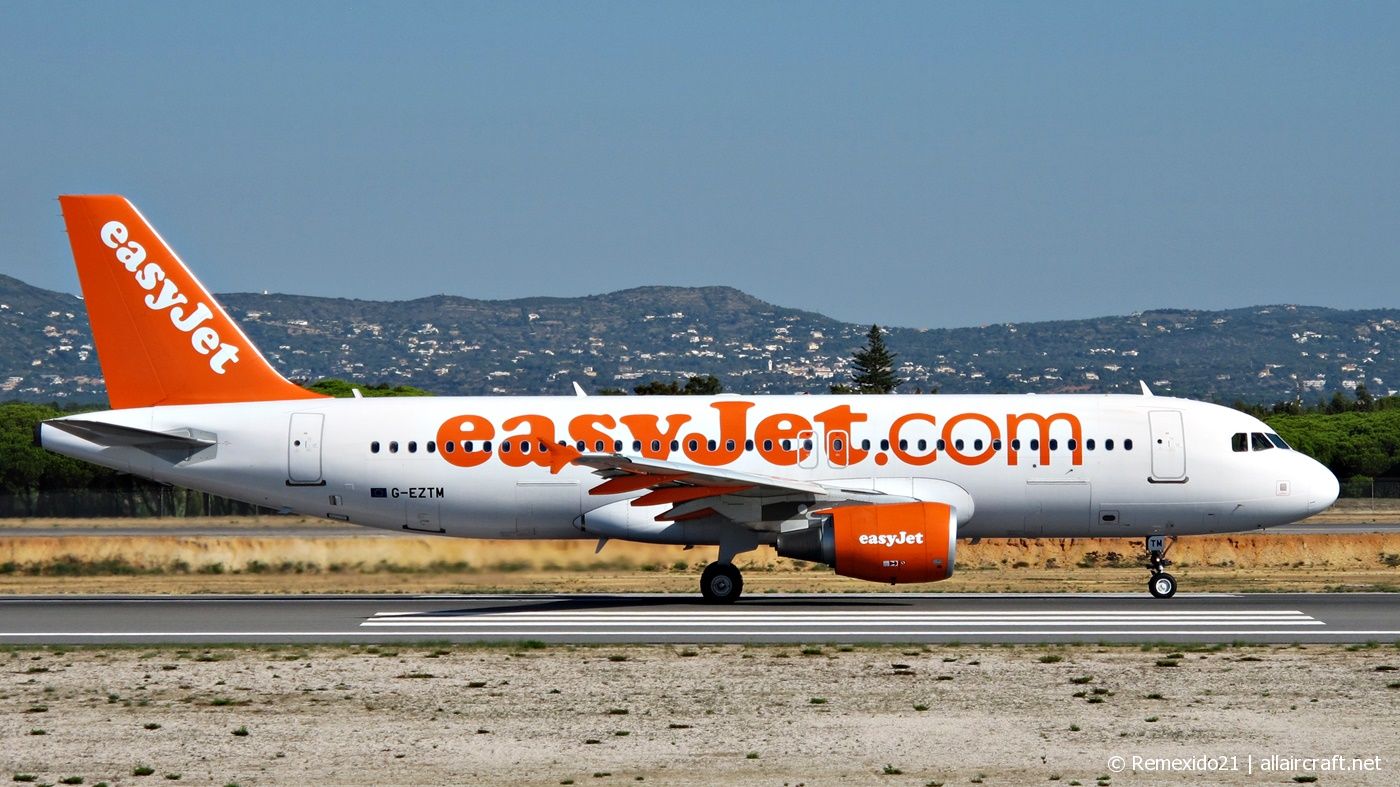 G-EZTM (4014) 2009 Airbus A320-214