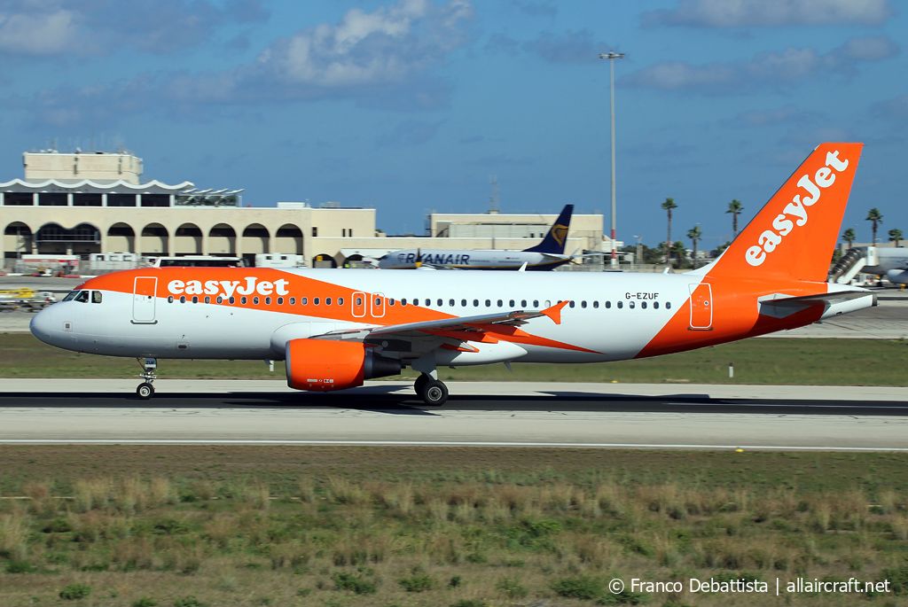 G-EZUF (4676) 2011 Airbus A320-214