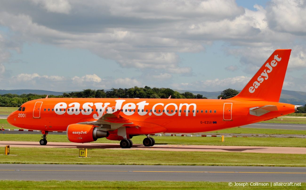 G-EZUI (4721) 2011 Airbus A320-214