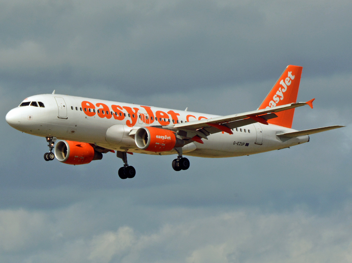 G-EZUP (5056) 2012 Airbus A320-214