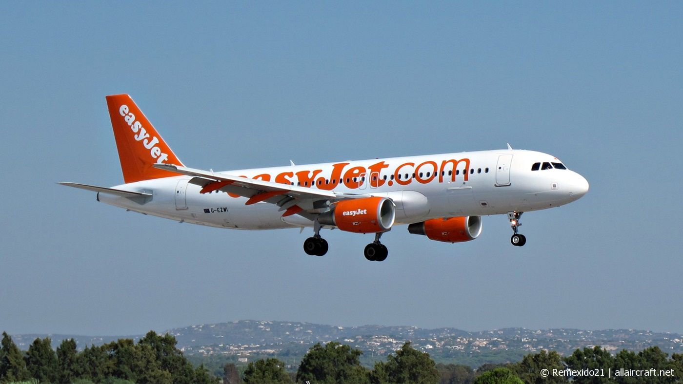 G-EZWI (5592) 2013 Airbus A320-214