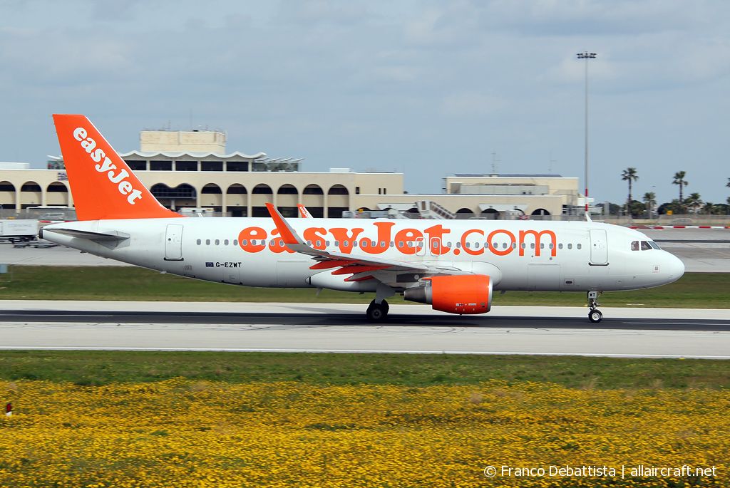 G-EZWT (6047) 2014 Airbus A320-214 WL