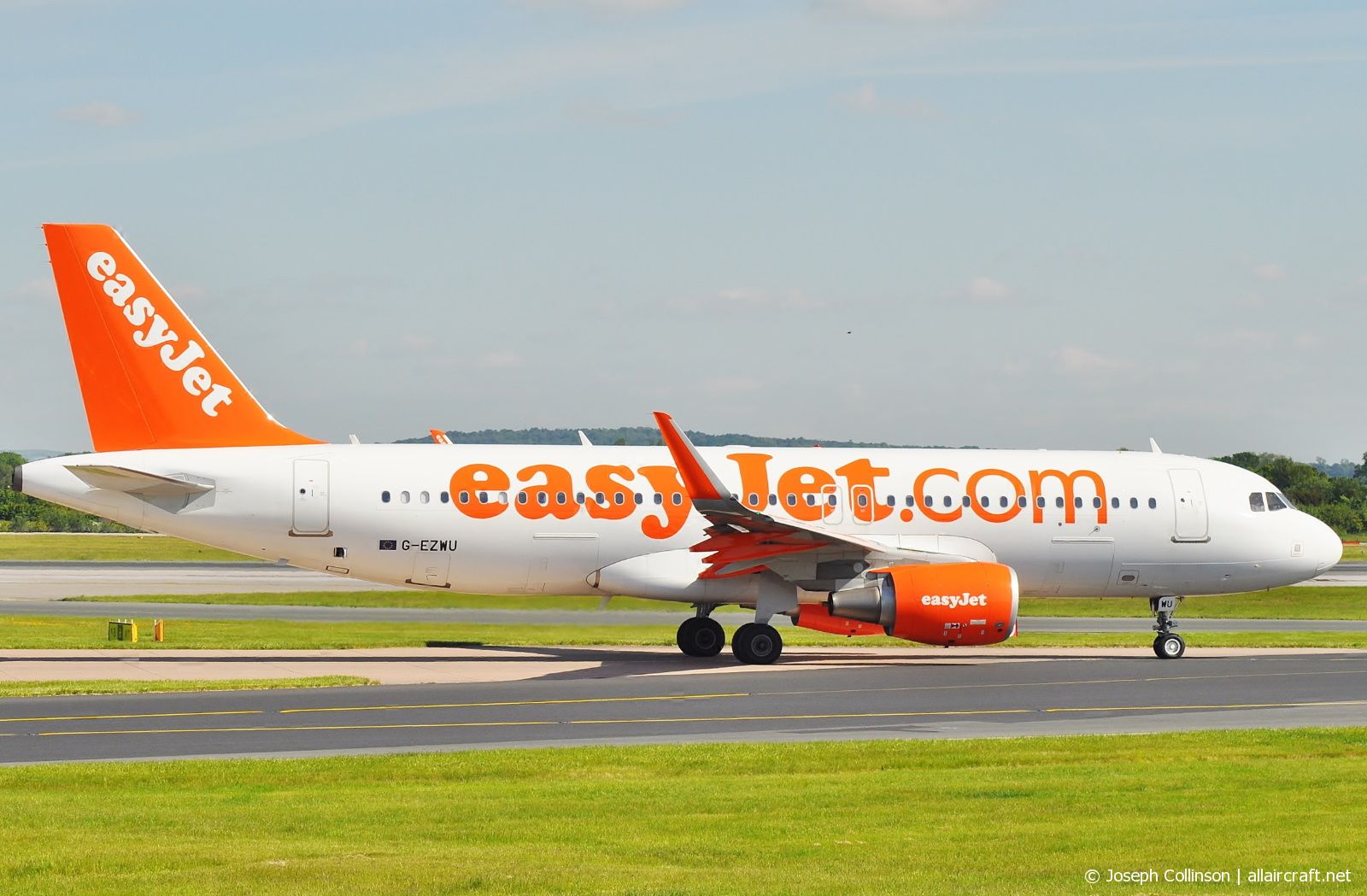 G-EZWU (6095) 2014 Airbus A320-214(WL)