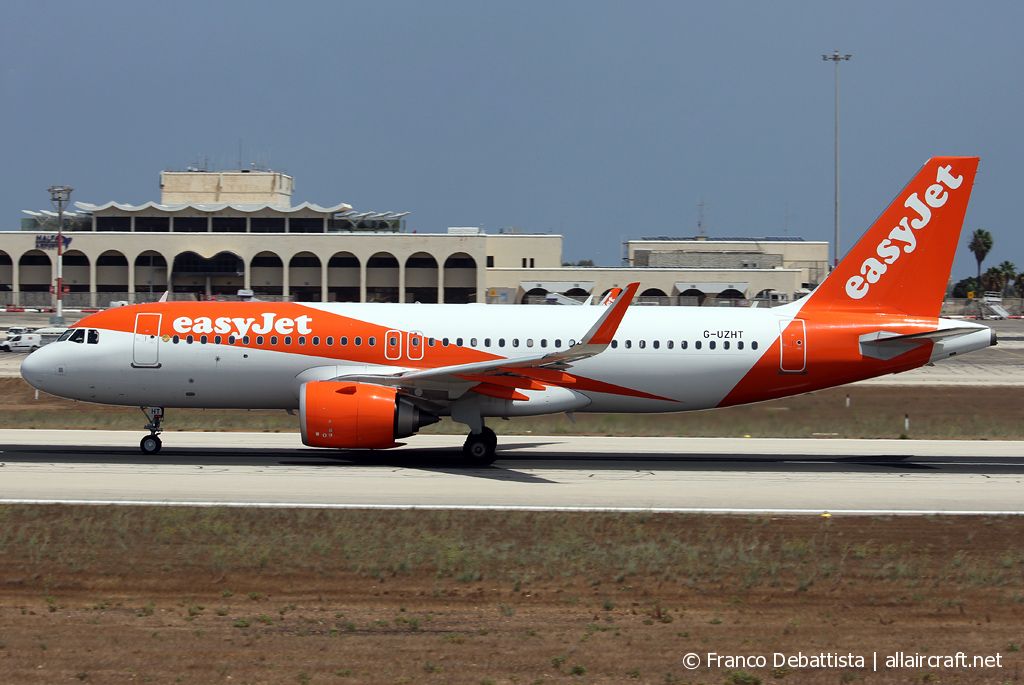 G-UZHT (8662) 2018 Airbus A320-251N