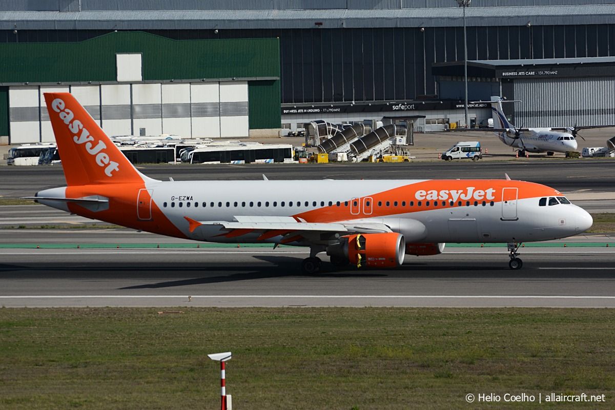 G-EZWA (5201) 2012 Airbus A320-214