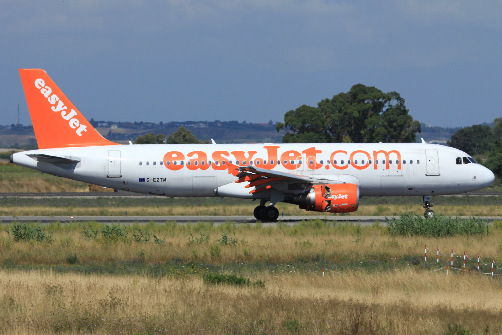 G-EZTM (4014) 2009 Airbus A320-214