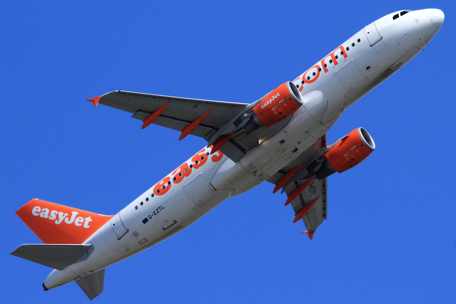 G-EZTL (4012) 2009 Airbus A320-214