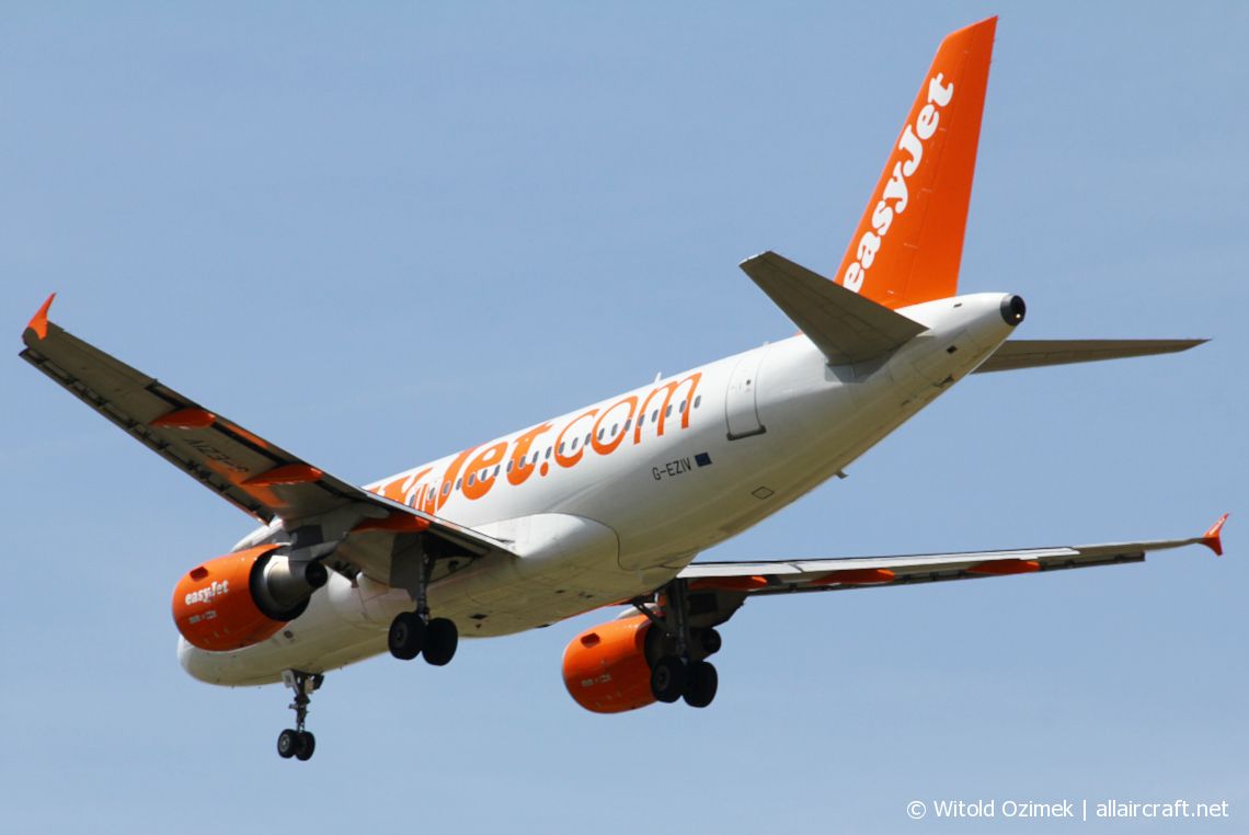 G-EZIV (2565) 2005 Airbus A319-111