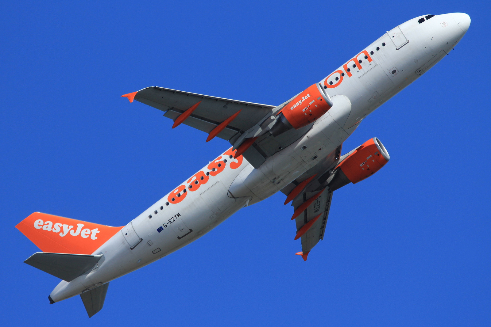 G-EZTM (4014) 2009 Airbus A320-214