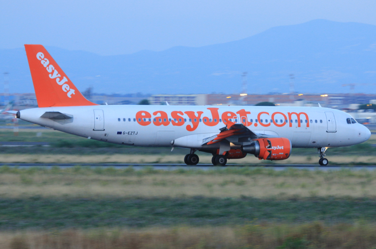 G-EZTJ (3979) 2009 Airbus A320-214