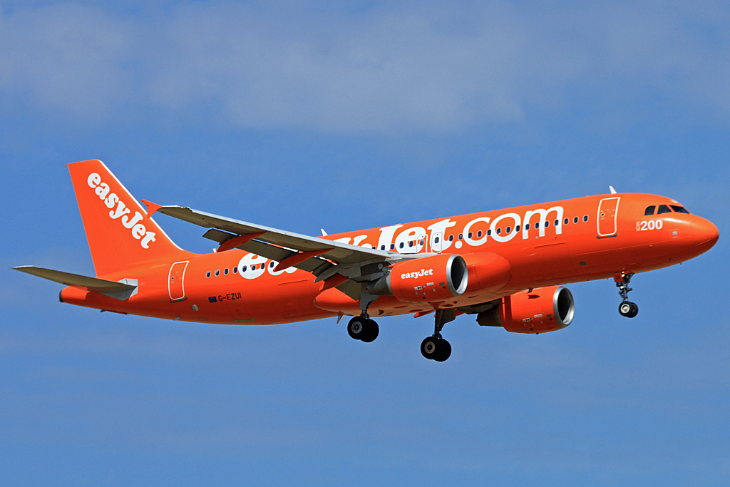 G-EZUI (4721) 2011 Airbus A320-214