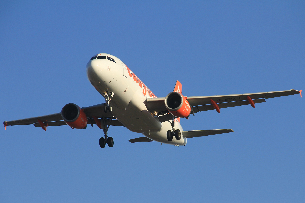 G-EZAJ (2742) 2006 Airbus A319-111