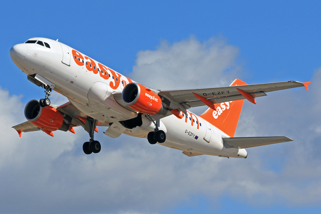 G-EZFY (4418) 2010 Airbus A319-111