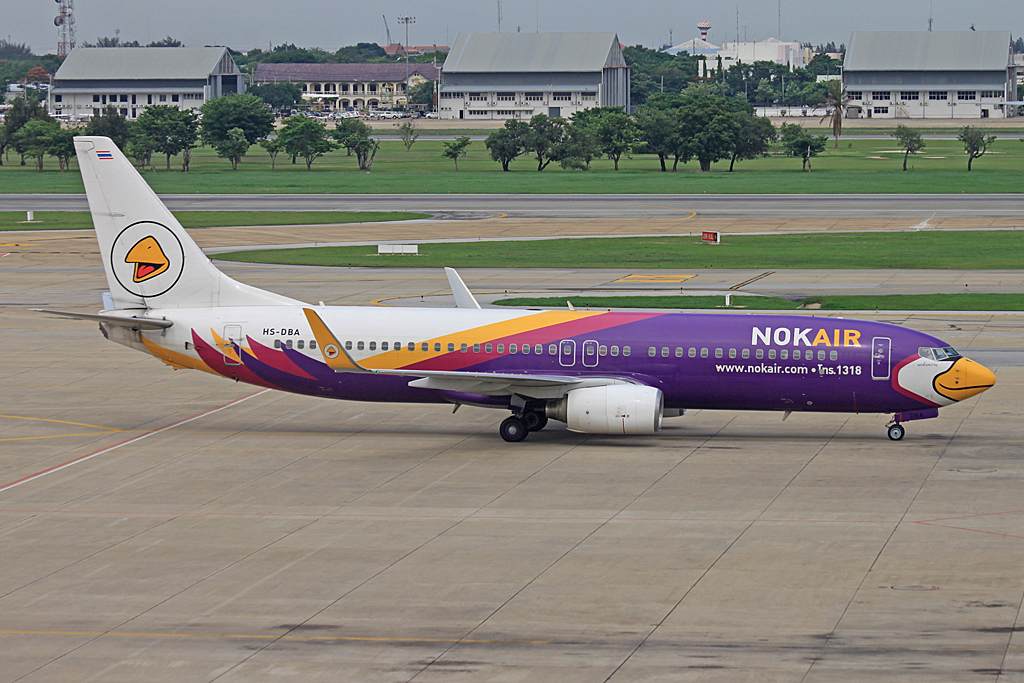 HS-DBA (33813) 2004 Boeing 737-8AS WL