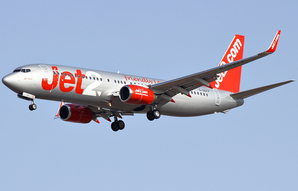 G-GDFP (28177) 1998 Boeing 737-8Z9 WL