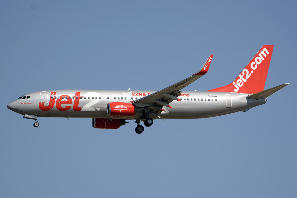 G-GDFY (30278) 2001 Boeing 737-86Q(WL)