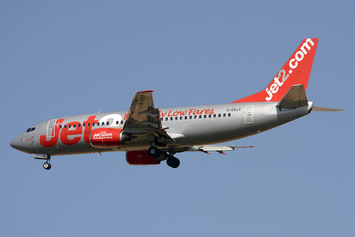 G-CELF (24302) 1988 Boeing 737-377