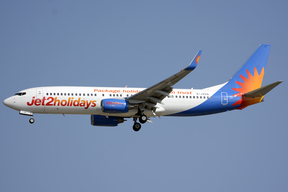 G-JZHA (30417) 2001 Boeing 737-8K5(WL)