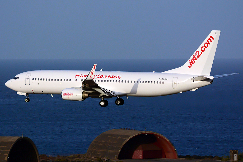 G-GDFS (32243) 2001 Boeing 737-86N(WL)