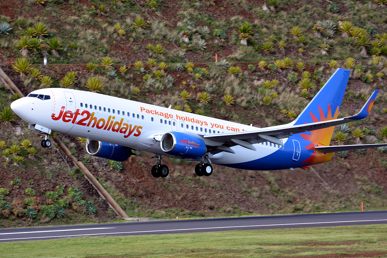 G-JZHT (63150) 2017 Boeing 737-8MG(WL)