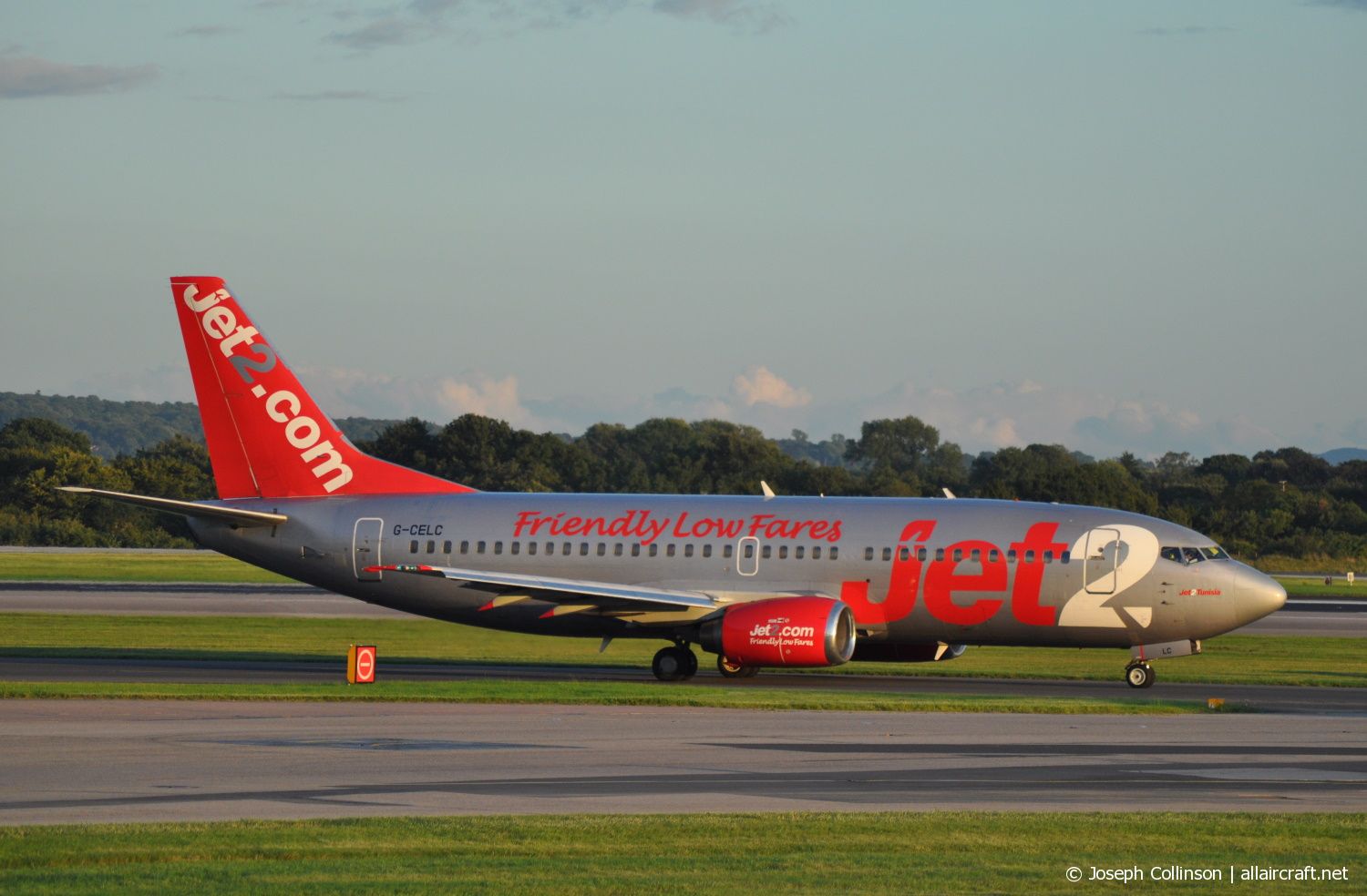 G-CELC (23831) 1987 Boeing 737-33A