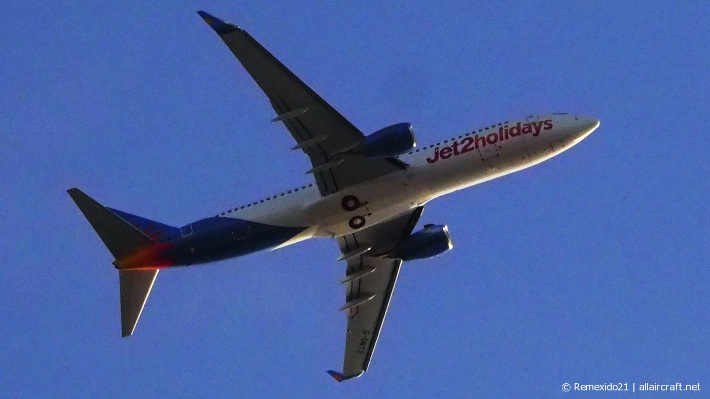 G-DRTO (37818) 2010 Boeing 737-8JP(WL)