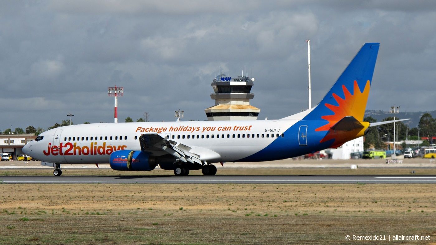 G-GDFJ (28229) 2000 Boeing 737-804