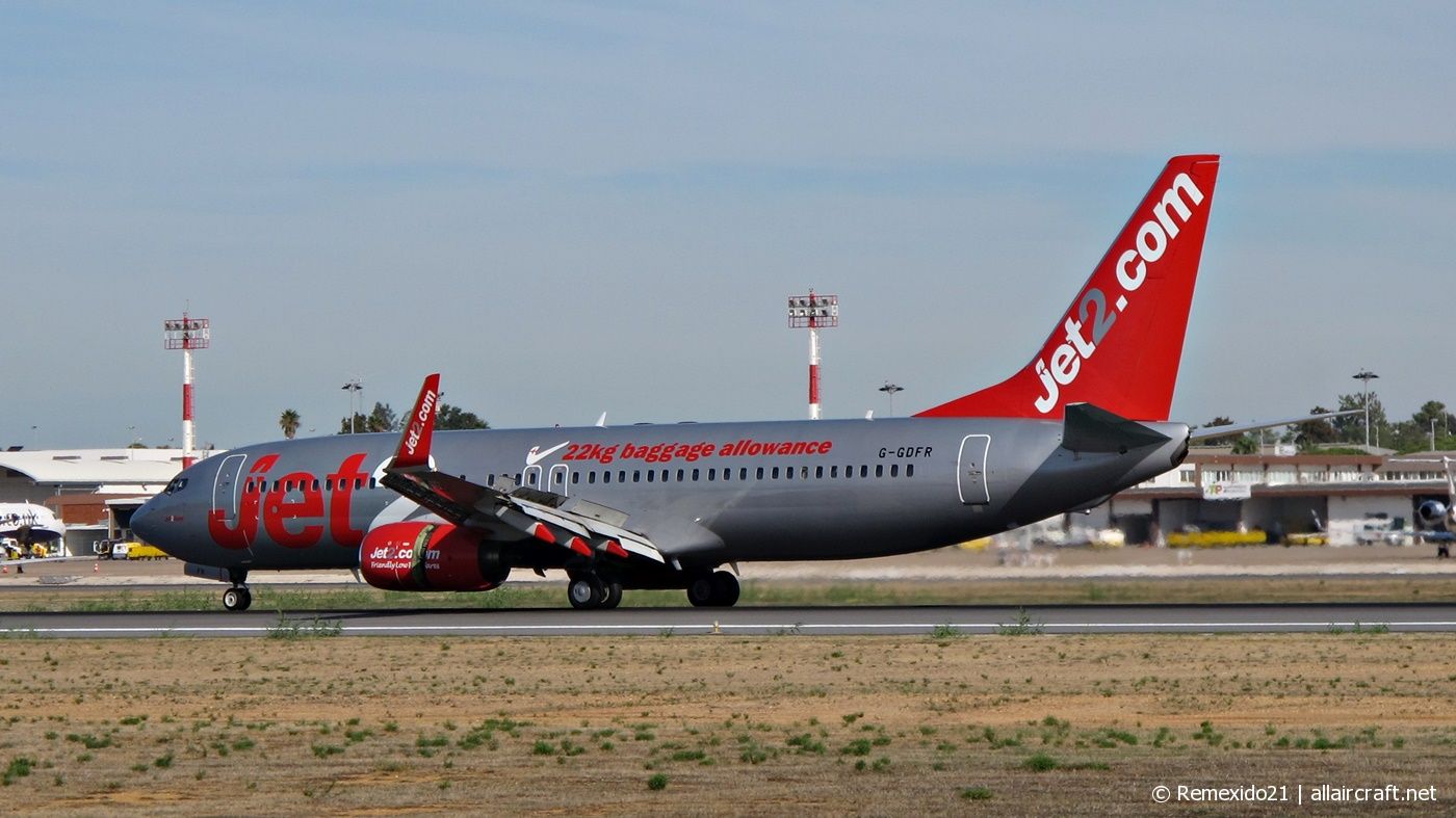 G-GDFR (30421) 2003 Boeing 737-8Z9(WL)