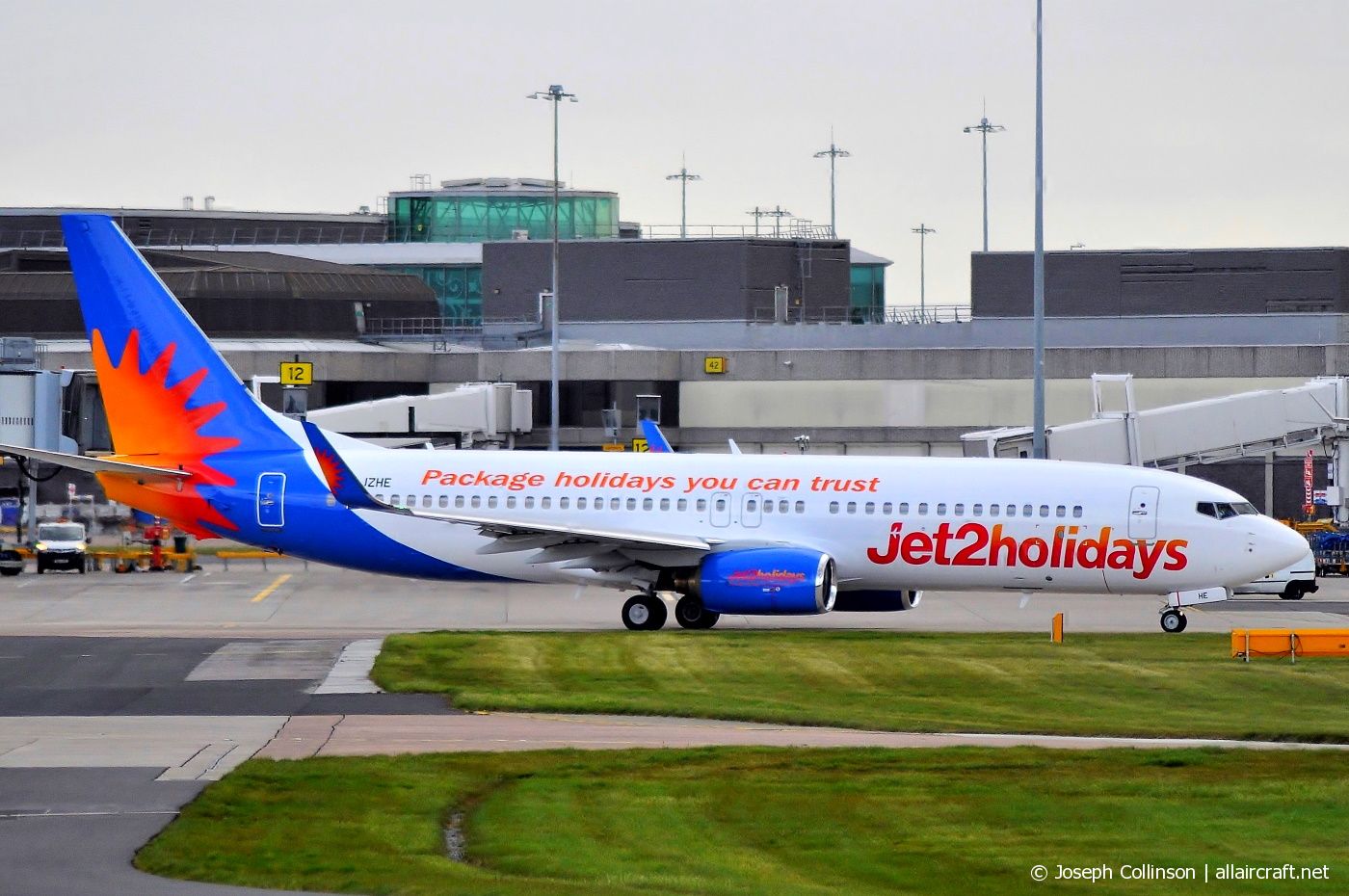 G-JZHE (30390) 2000 Boeing 737-8K2(WL)