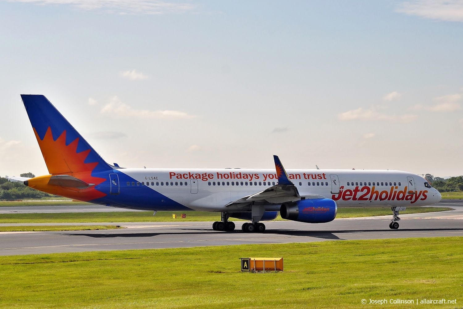 G-LSAE (24135) 1988 Boeing 757-27B(WL)