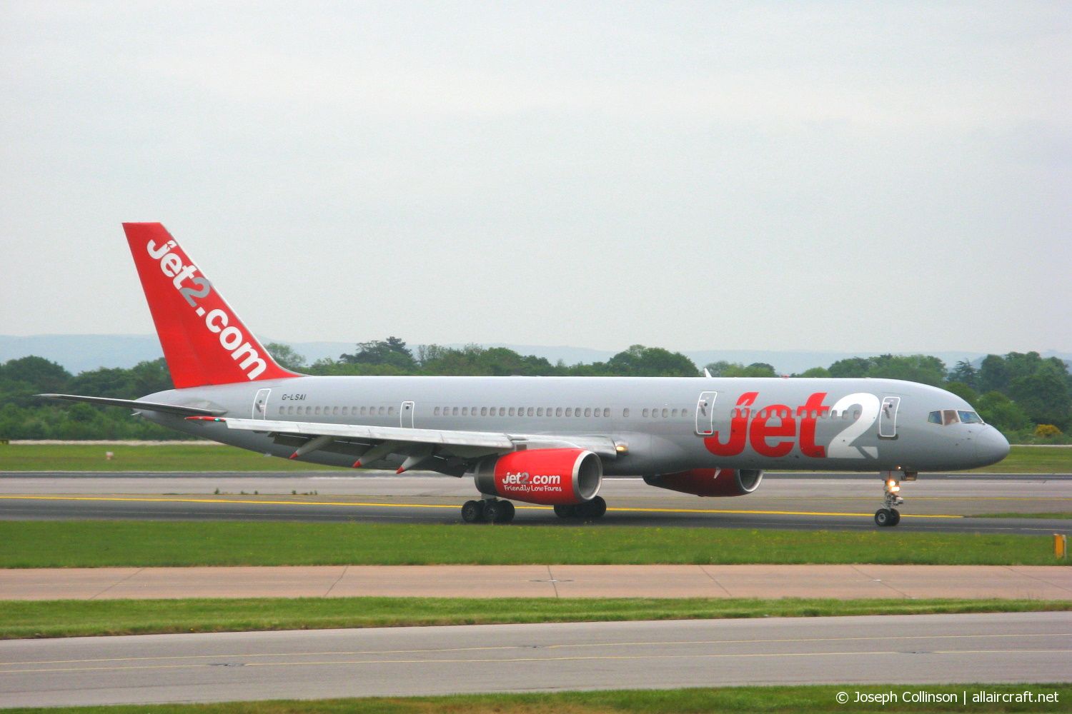 G-LSAI (24016) 1987 Boeing 757-21B
