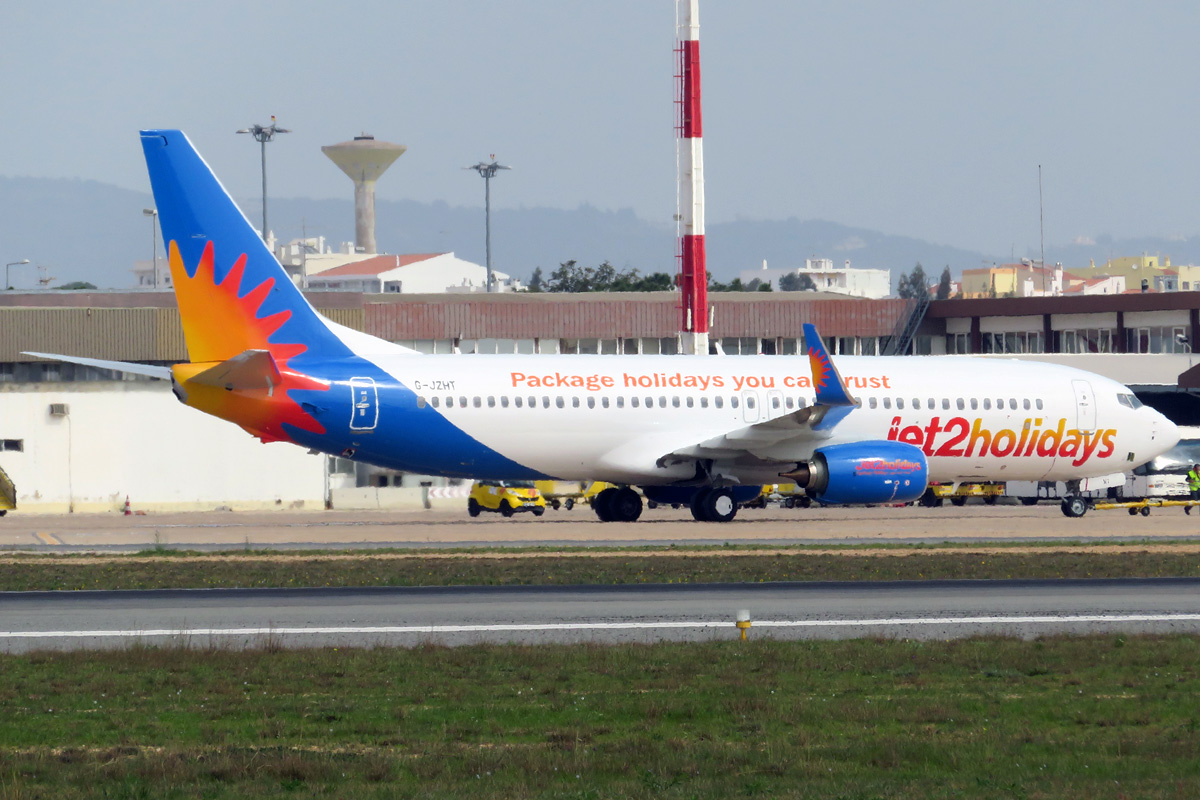 G-JZHT (63150) 2017 Boeing 737-8MG(WL)