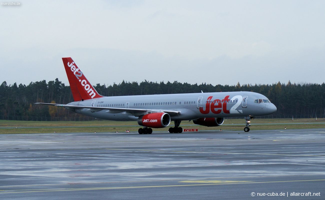 G-LSAI (24016) 1987 Boeing 757-21B