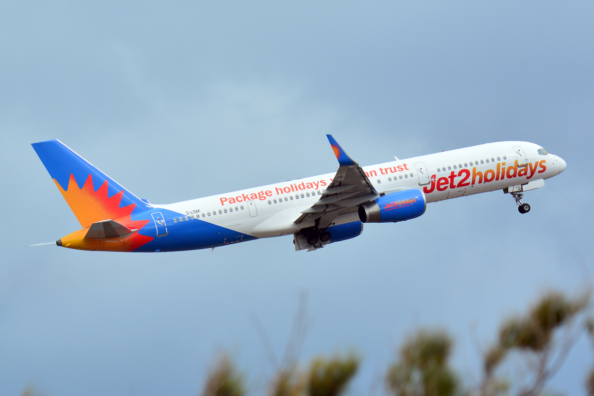 G-LSAK (27973) 1996 Boeing 757-23N(WL)