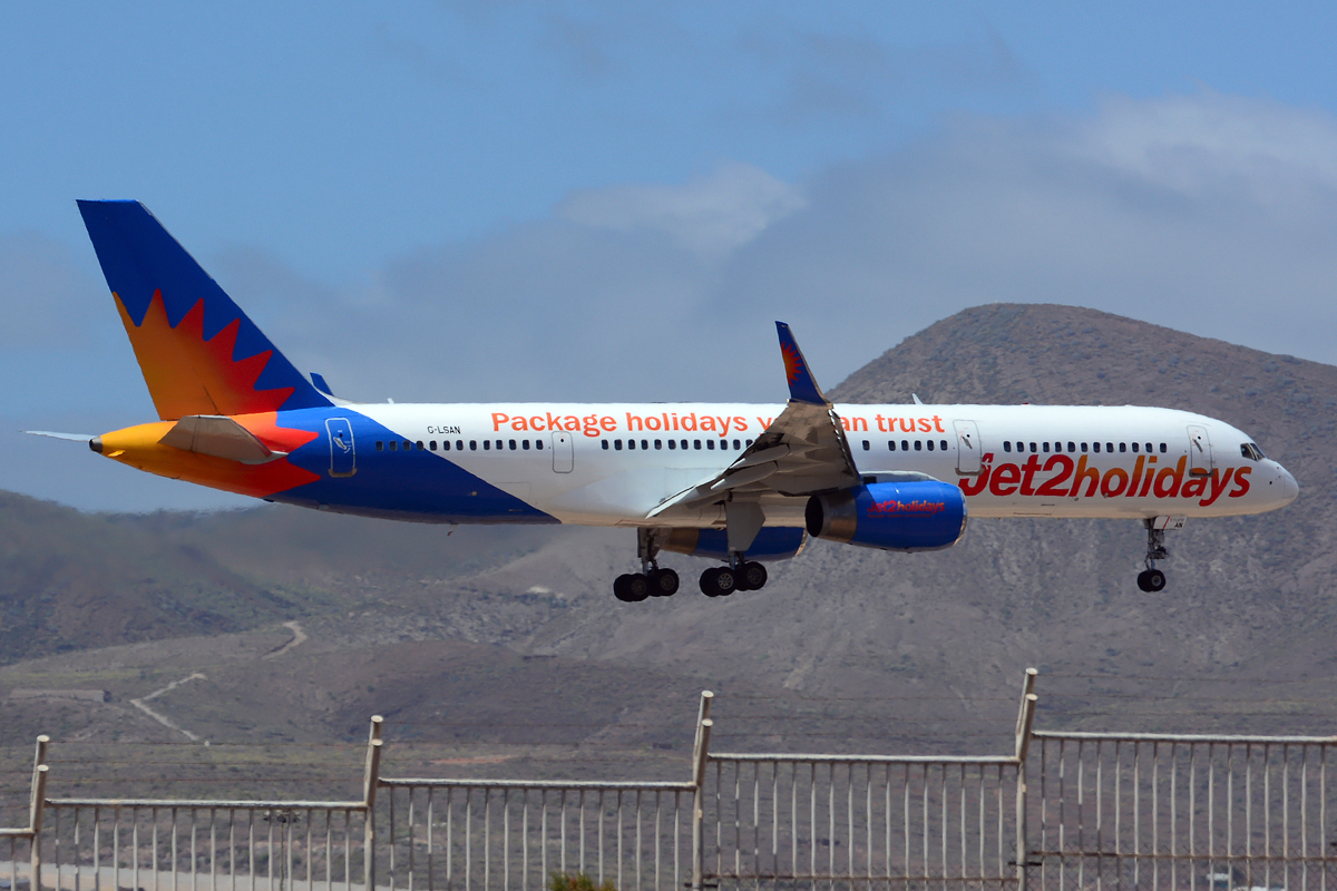 G-LSAN (26635) 1994 Boeing 757-2K2(WL)