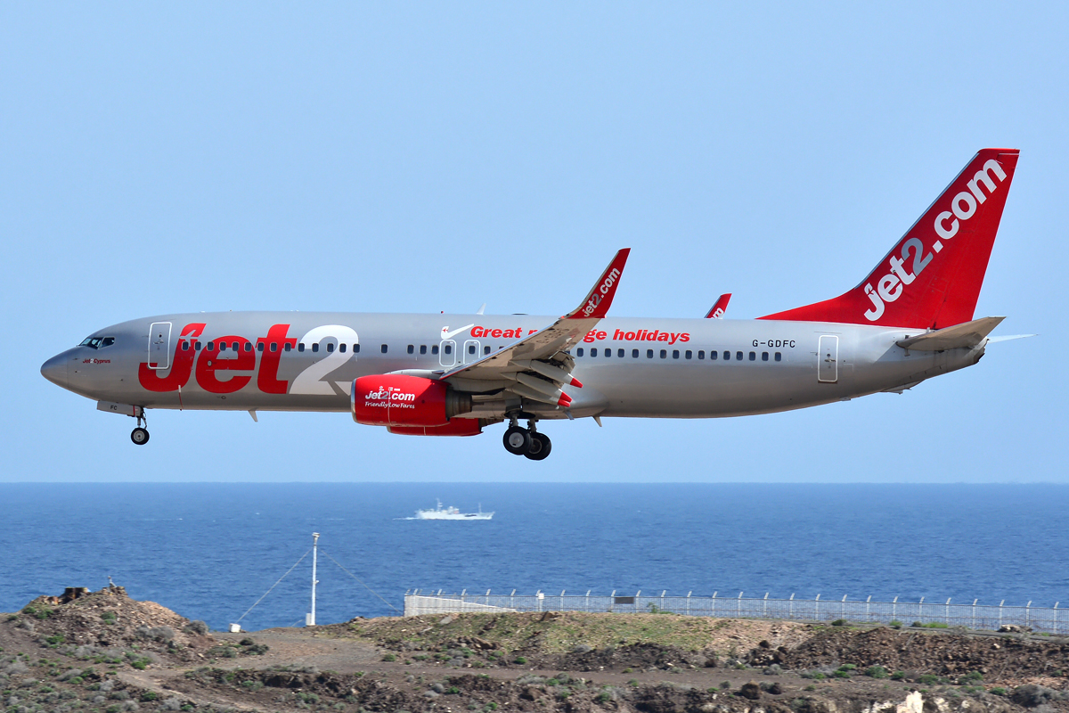 G-GDFC (28375) 1998 Boeing 737-8K2(WL)