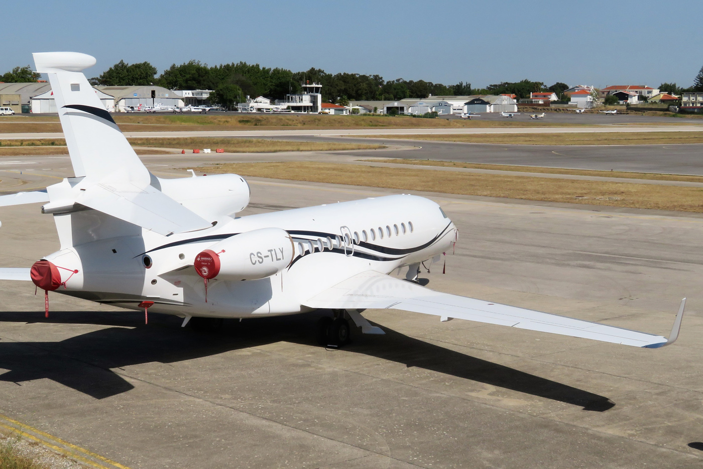CS-TLY (15) 2007 Dassault Falcon 7X