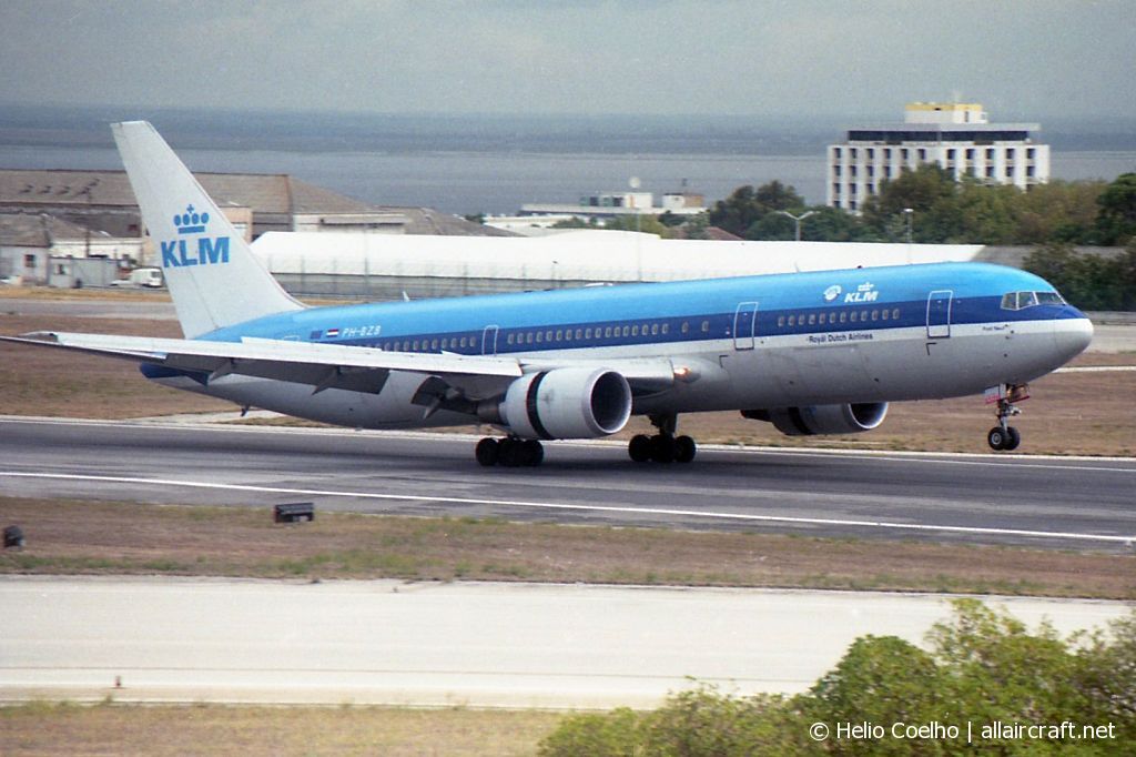 PH-BZB (27958) 1995 Boeing 767-306/ER