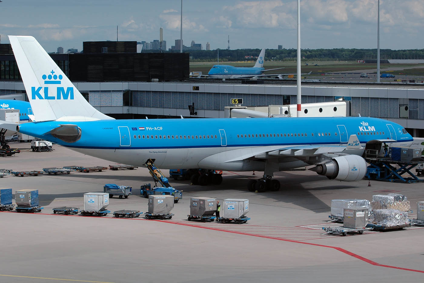 PH-AOF, (cn 801), Airbus A330-203