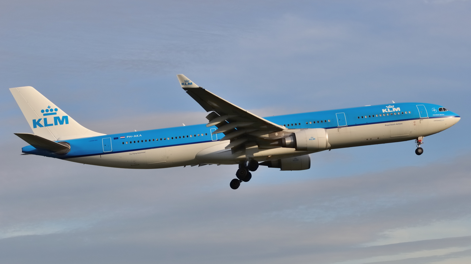 PH-AKA (1287) 2012 Airbus A330-303