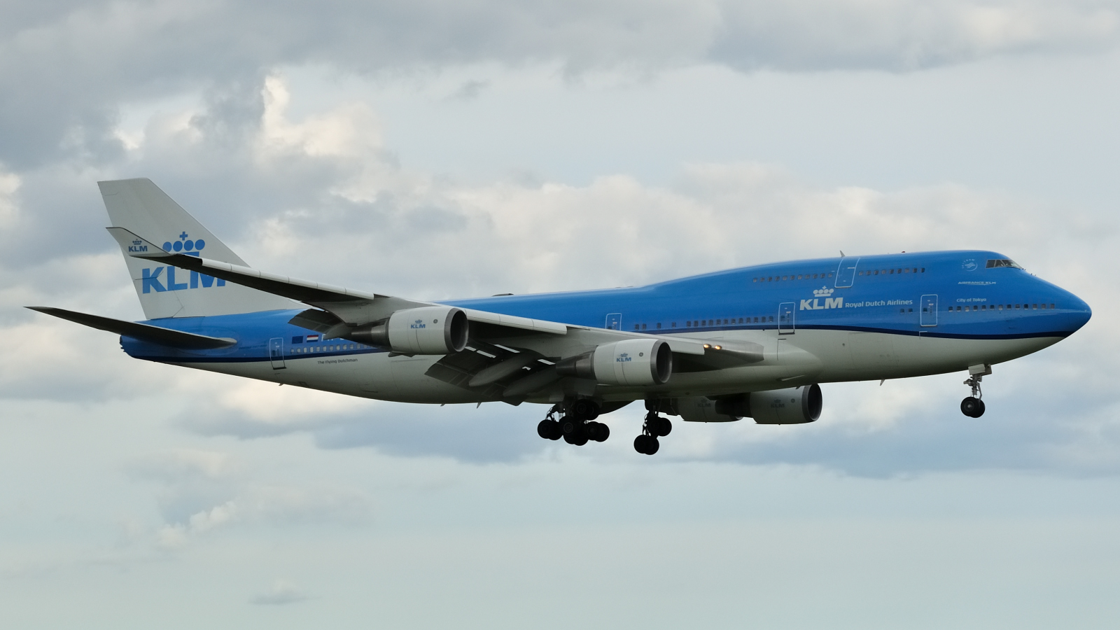 PH-BFT (28459) 1997 Boeing 747-406