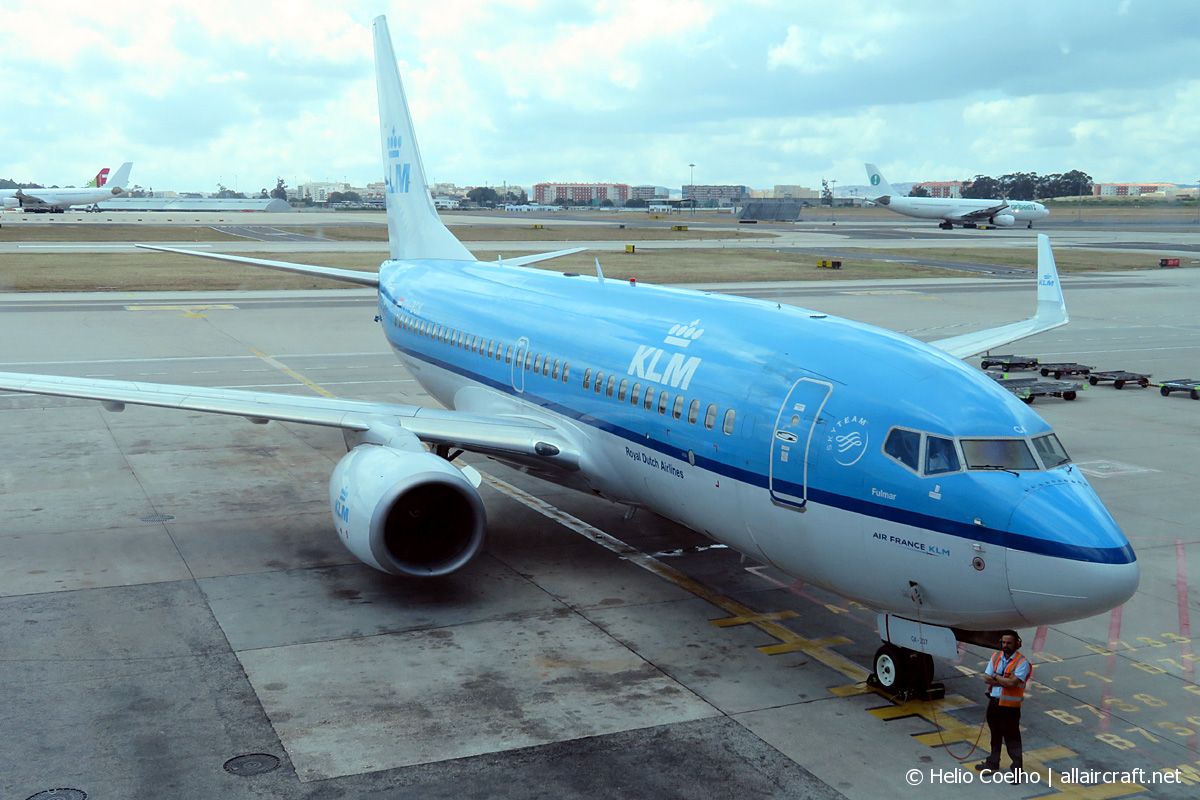 PH-BGK (38054) 2010 Boeing 737-7K2(WL)