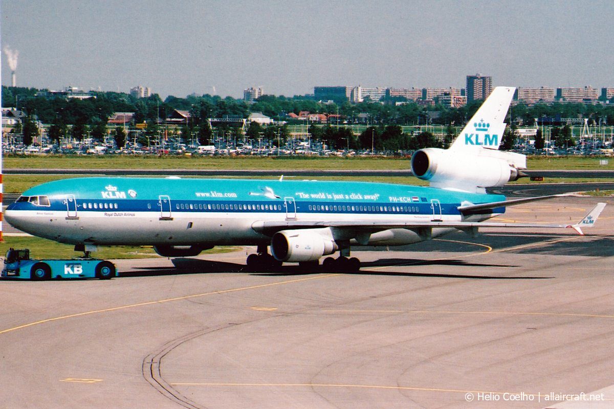 PH-KCH (48562) 1995 McDonnell Douglas MD-11