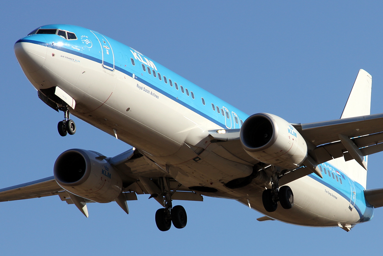 PH-BCA (37820) 2010 Boeing 737-8K2(WL)
