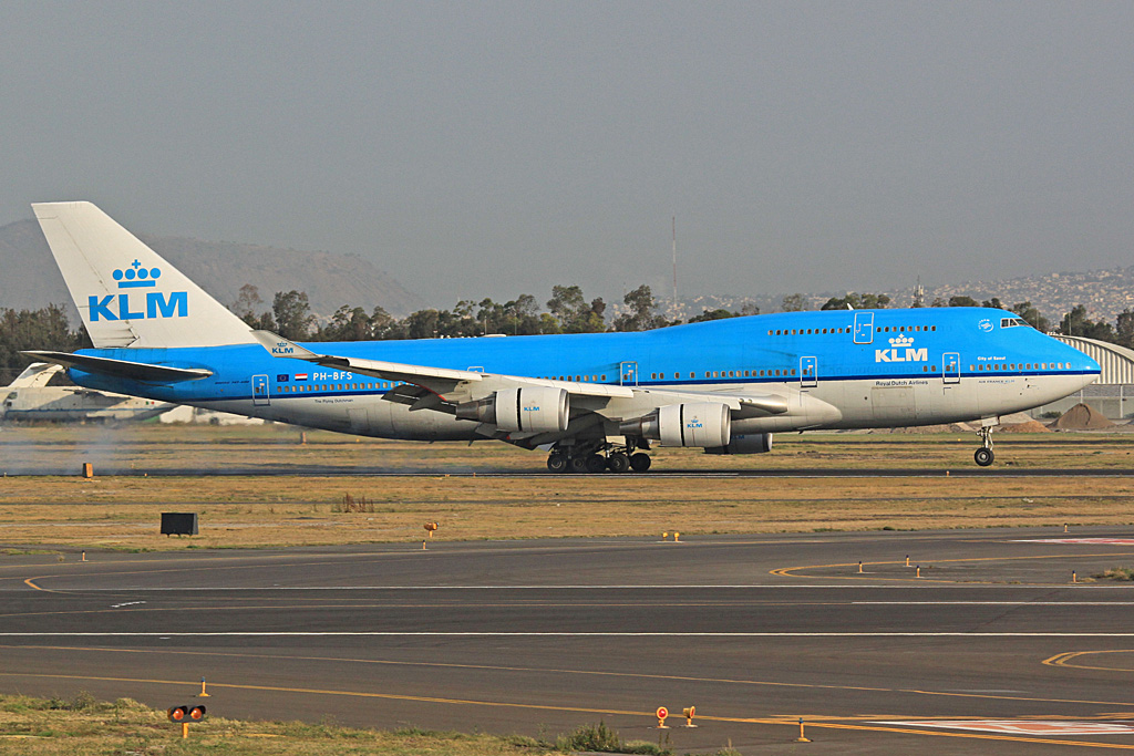 PH-BFS (28195) 1996 Boeing 747-406